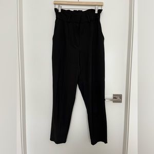H&M Paperbag waist trousers. Size 6